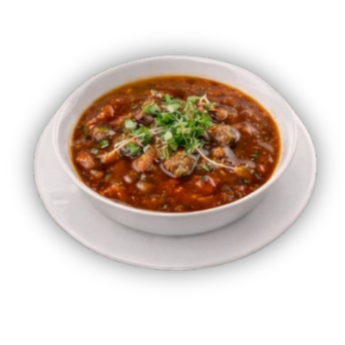 Baltame keraminiame dubenyje patiektas tirštas troškinys su pupelėmis, daržovėmis ir mikrožalumynų garnyru